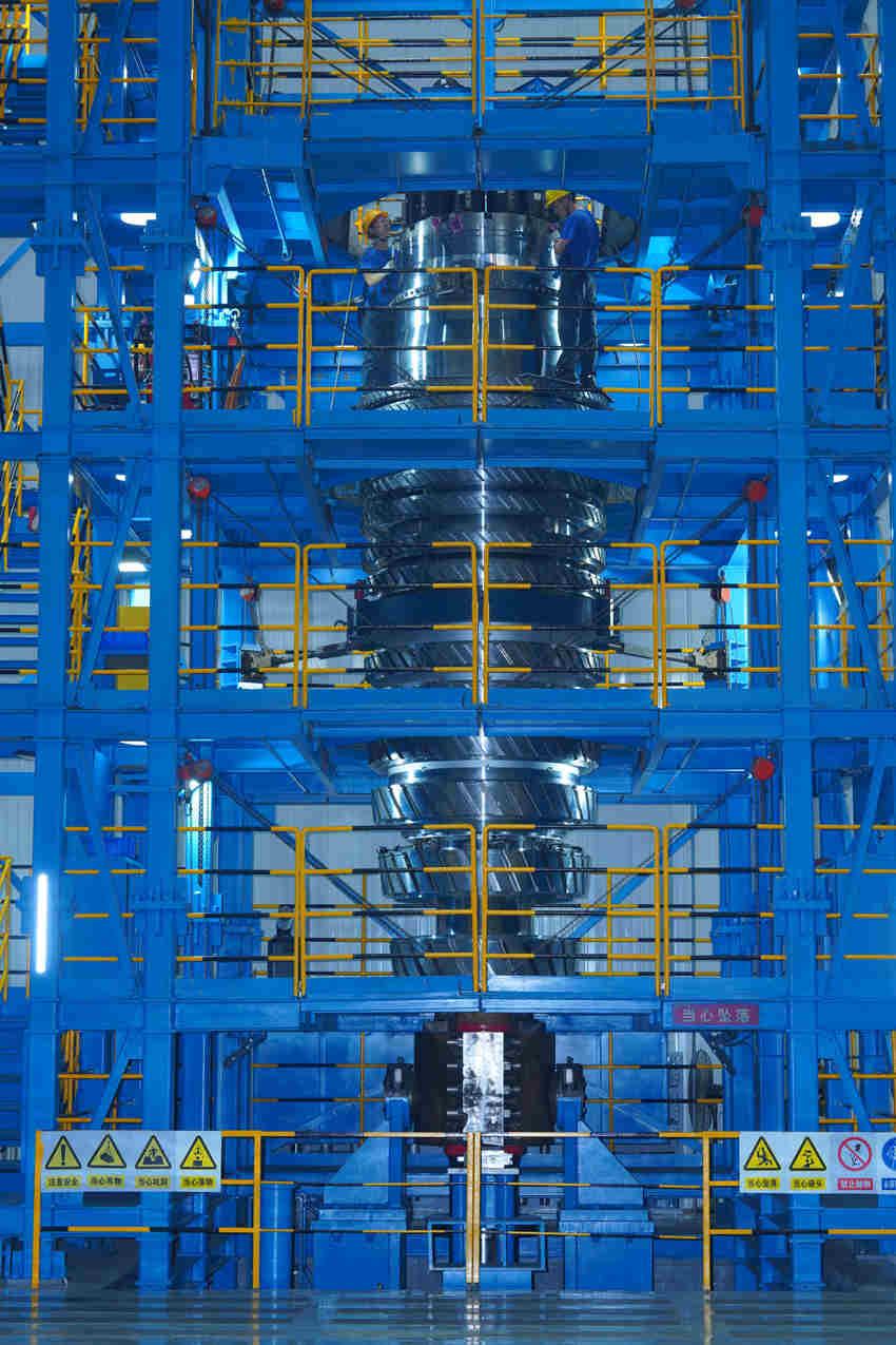 国内首个燃机智慧制造基地轮盘高效叠装产线。于喜宝供图